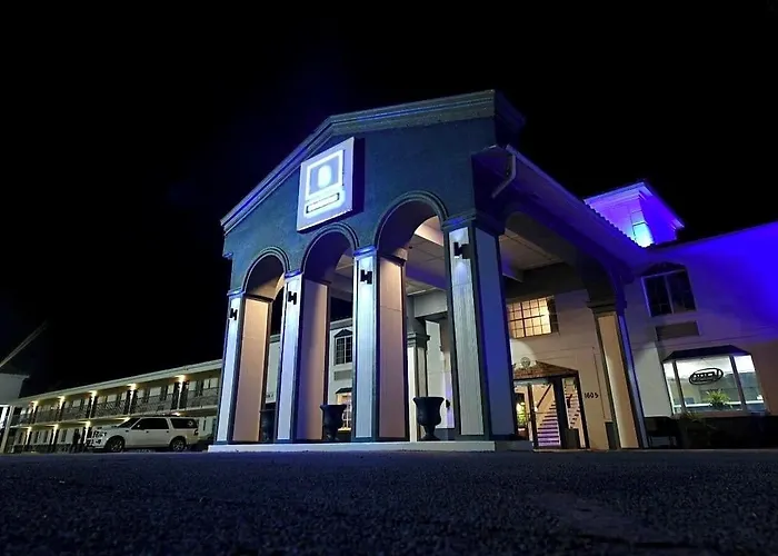 Boardwalk Hotel Lafayette