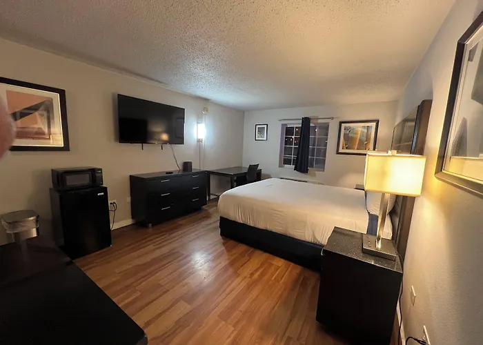 Boardwalk Hotel