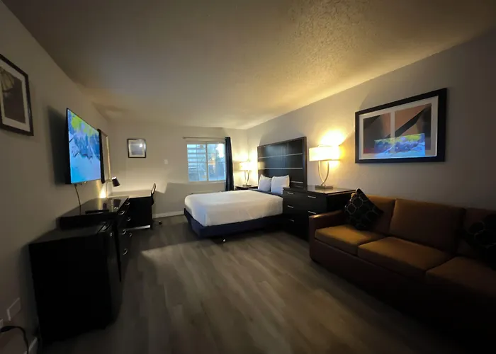 Boardwalk Hotel