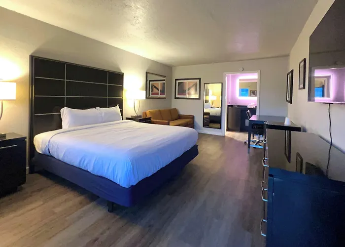 Boardwalk Hotel